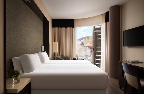 Santa Cruz de Tenerife Hotel | NH Tenerife