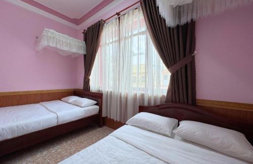 Phuong Hotel | Nhat Quynh Hotel