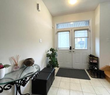 Thorold Casa | Niagara Falls BNB 15 mins away from Falls