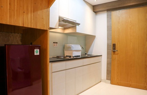 Kebon Jeruk Apartamento | Nice 2Br Apartment At Maqna Residence