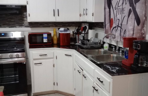 Mobile Casa | Nice 3 bedroom house with AC. In Charming Mobile Al.