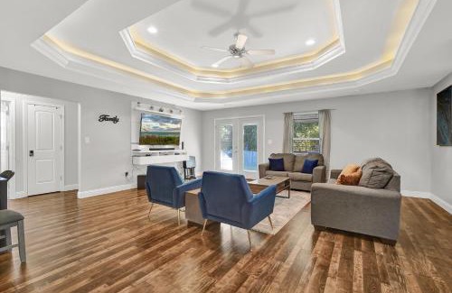 Navarre Casa | Nice 4-Bedroom home 15 mins from the beach