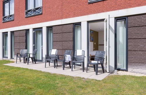 Arcen Apartamento | Nice 4-pers. hotel room, free access to wellness