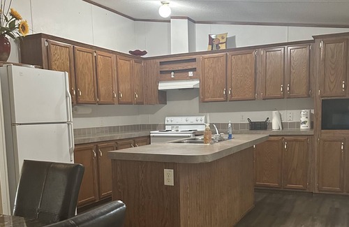 Iuka Casa | Nice 4B/2BA Home at Pickwick Lake walking distance to Goat Island Boat Ramp