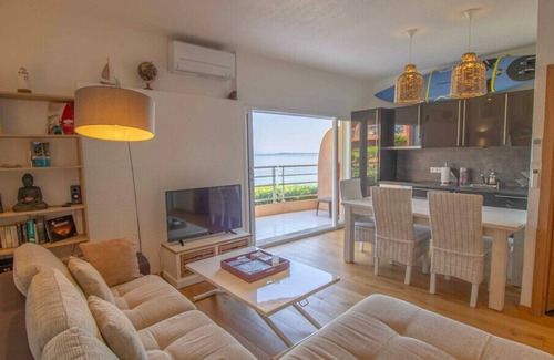 Le Trayas Apartamento | Nice 51 M² With Terrace Pool And Sea View
