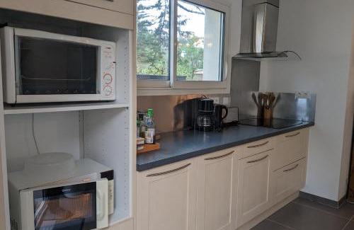 Les Conches Casa | Nice 90m near the surf beach of Bud