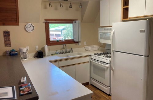 Schnellville Cabina | Nice A-Frame cabin located in an isolated area. Borders Patoka Lake property.