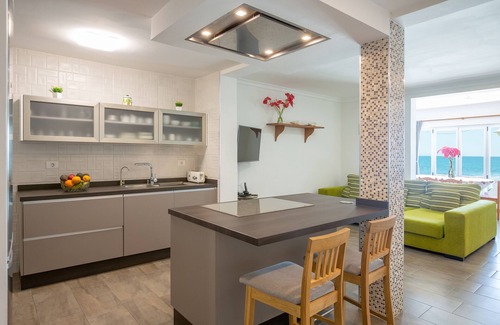 Gáldar Casa | Bonita y confortable vivienda en primera línea del mar.
