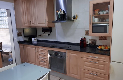 L'Hospitalet de l'Infant Chalet De Esquí | BONITA Y TRANQUILA VILLA, PISCINA PRIVADA, BBQ, A/A CERCA PLAYA