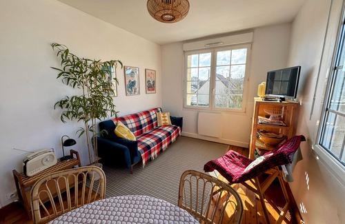 Lion-sur-Mer Apartamento | Nice and sunny 2 bedroom apartment at 100m from the sea