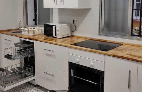 Pradolongo Condominio | Amplio y bien comunicado apartamento en Madrid