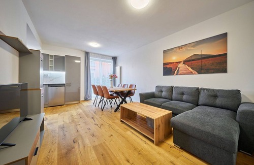 Svoboda nad Upou Apartamento | Hermoso apartamento para 4 personas con WIFI, TV, terraza y aparcamiento