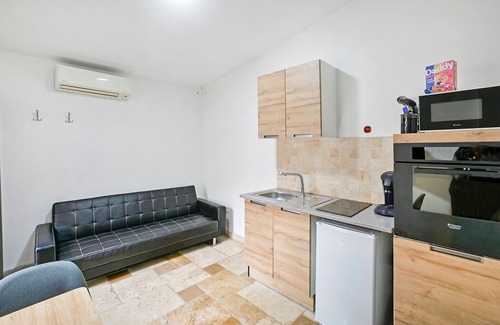 Jonquieres-Saint-Vincent Apartamento | Bonito apartamento en.