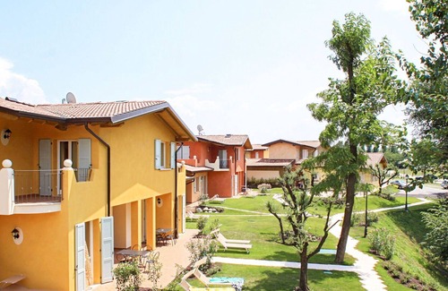 Crociale Apartamento | Bonito apartamento con piscina, A/C, WIFI, TV, balcón, mascotas permitida y aparcamiento