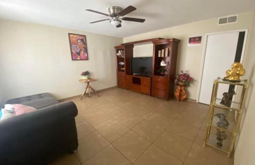 Greenacres Apartamento | Nice Aparment Bakersfield