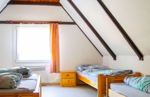 Hradec Kralove Casa | Nice apartment in villa for 12 people with WIFI, TV, patio, pets allowed and parking