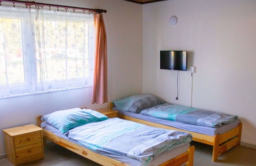 Hradec Kralove Casa | Nice apartment in villa for 12 people with WIFI, TV, patio, pets allowed and parking