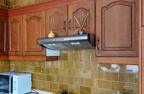 Puebla del Caraminal Apartamento | Nice apartment in A Pobra do Caramiñal with WiFi