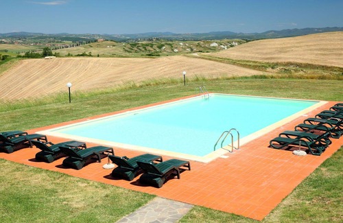 Ponte di Gabbiano Villa | Apartamento en villa con WIFI, piscina, TV, mascotas permitida, aparcamiento, cerca de Siena