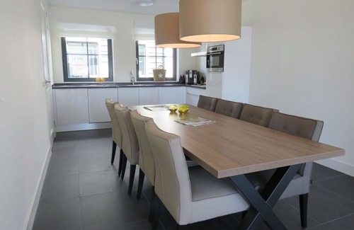 Uitdam Apartamento | Bonito apartamento para 8 personas con piscina, WIFI, TV, terraza y aparcamiento
