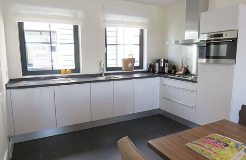 Uitdam Apartamento | Bonito apartamento para 8 personas con piscina, WIFI, TV, terraza y aparcamiento