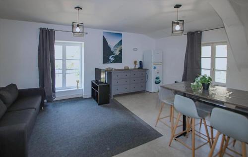 Saint-Germain-Laprade Apartamento | Nice Apartment In Saint-Germain-La-Prade
