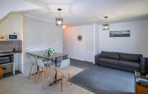 Saint-Germain-Laprade Apartamento | Nice Apartment In Saint-Germain-La-Prade