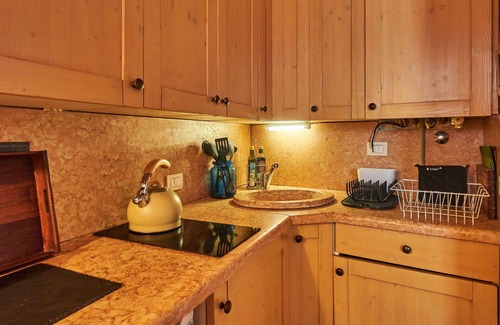 Caprino Veronese Casa | Bonito apartamento en villa para 2 personas con WIFI, TV, terraza y aparcamiento