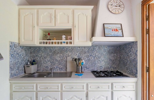 Kerlouan Apartamento | Hermoso apartamento para 2 personas con WIFI, TV, patio, mascotas permitida y aparcamiento