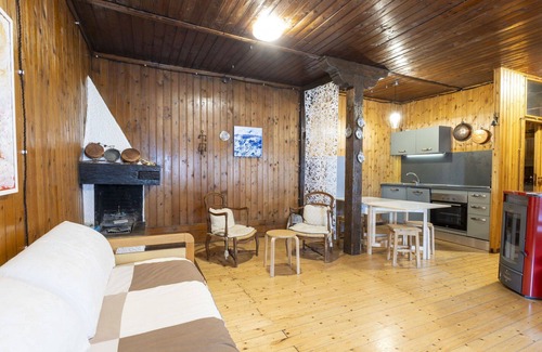 Campodolcino Apartamento | Hermoso apartamento para 4 personas con WIFI, TV, mascotas permitida y aparcamiento