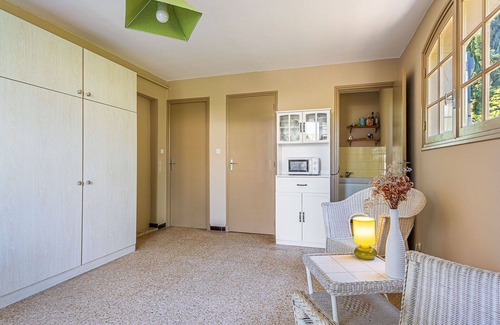 Toulon - Hyeres Apartamento | Precioso apartamento para 2 personas con WIFI, TV, patio y mascotas permitida