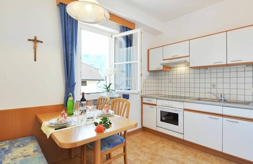 Andriano Apartamento | Hermoso apartamento para 2 personas con piscina, WIFI, TV, patio y aparcamiento