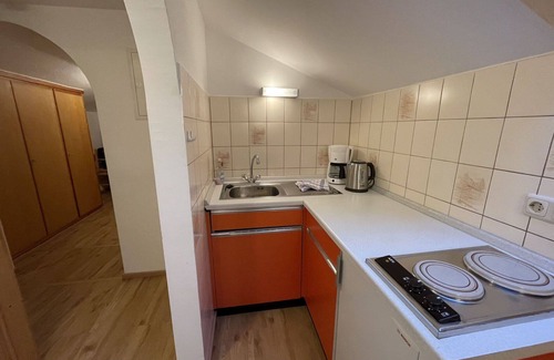 Farchant Apartamento | Bonito apartamento para 3 personas con WIFI, TV, balcón y aparcamiento