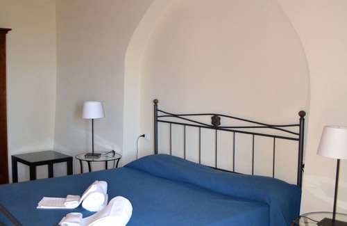 Casalappi Otro | Acogedor apartamento para 3 personas con piscina, A/C, TV, vista panorámica y aparcamiento