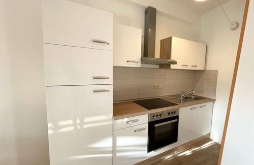 Zittau Apartamento | Acogedor apartamento para 3 personas con WIFI, TV, mascotas permitida y aparcamiento