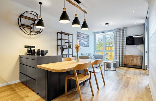 Abertamy Apartamento | Hermoso apartamento para 4 personas con WIFI, A/C, TV, terraza y aparcamiento
