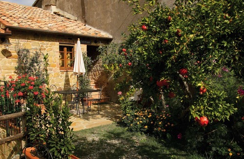 Cinigiano Apartamento | Precioso apartamento para 4 personas con piscina, A/C, TV, mascotas permitida y aparcamiento