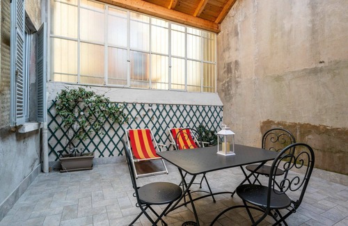 Omegna Apartamento | Acogedor apartamento para 4 personas con WIFI, TV, terraza, mascotas permitida y aparcamiento