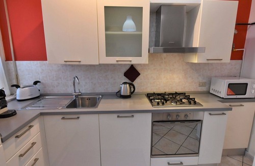 Baggio Apartamento | Acogedor apartamento para 4 personas con WIFI, A/C, TV, balcón y aparcamiento