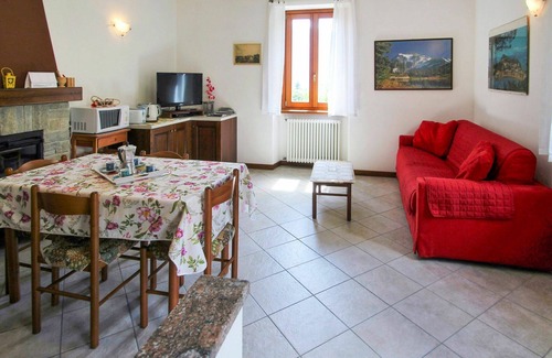 Cremia Apartamento | Precioso apartamento para 4 personas con TV, balcón y aparcamiento