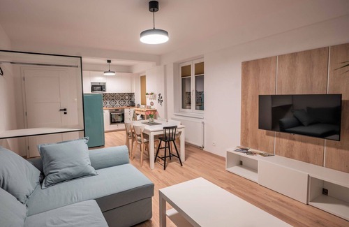 Jachymov Apartamento | Acogedor apartamento para 4 personas con WIFI, TV, mascotas permitida y aparcamiento