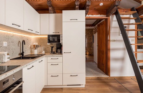 Gabonjin Apartamento | Precioso apartamento para 4 personas con A/C, WIFI, piscina, TV, terraza y aparcamiento