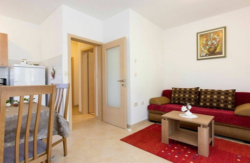 Martina Apartamento | Hermoso apartamento para 4 personas con A/C, WIFI, TV, terraza y aparcamiento