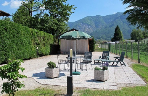 Caldonazzo Apartamento | Hermoso apartamento para 5 personas con TV, patio y aparcamiento