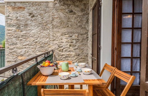 Peglio Apartamento | Nice apartment for 5 people with WIFI, TV, patio and pets allowed