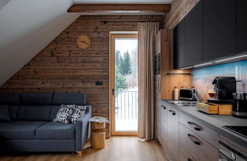 Dolni Morava Apartamento | Bonito apartamento para 6 personas con WIFI, TV, terraza y aparcamiento