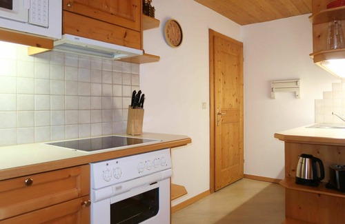 Kauns Apartamento | Acogedor apartamento para 6 personas con WIFI, TV, balcón, mascotas permitida y aparcamiento