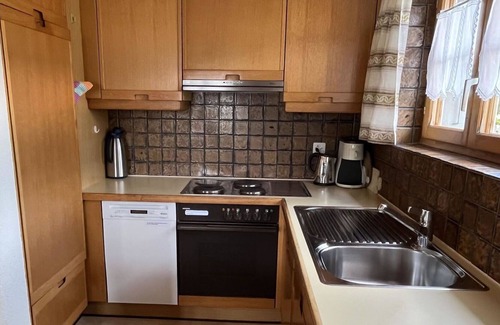 Zweisimmen Apartamento | Precioso apartamento para 4 personas con WIFI, TV, balcón, mascotas permitida y aparcamiento