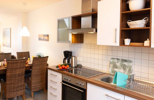 Lubmin Apartamento | Acogedor apartamento para 4 personas con WIFI, TV, terraza, mascotas permitida y aparcamiento