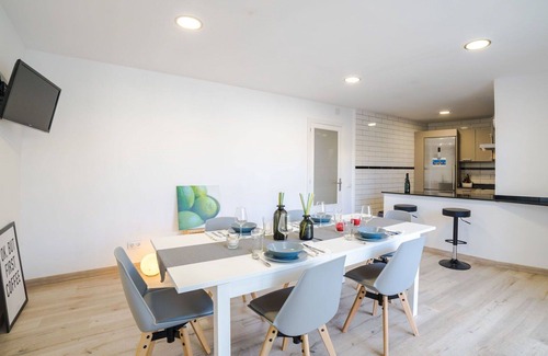 Binissalem Apartamento | Acogedor apartamento para 6 personas con WIFI, A/C, TV, patio y aparcamiento